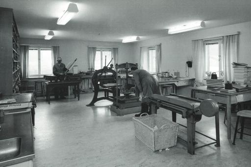 The bookbinders' workshop in the 1950s.