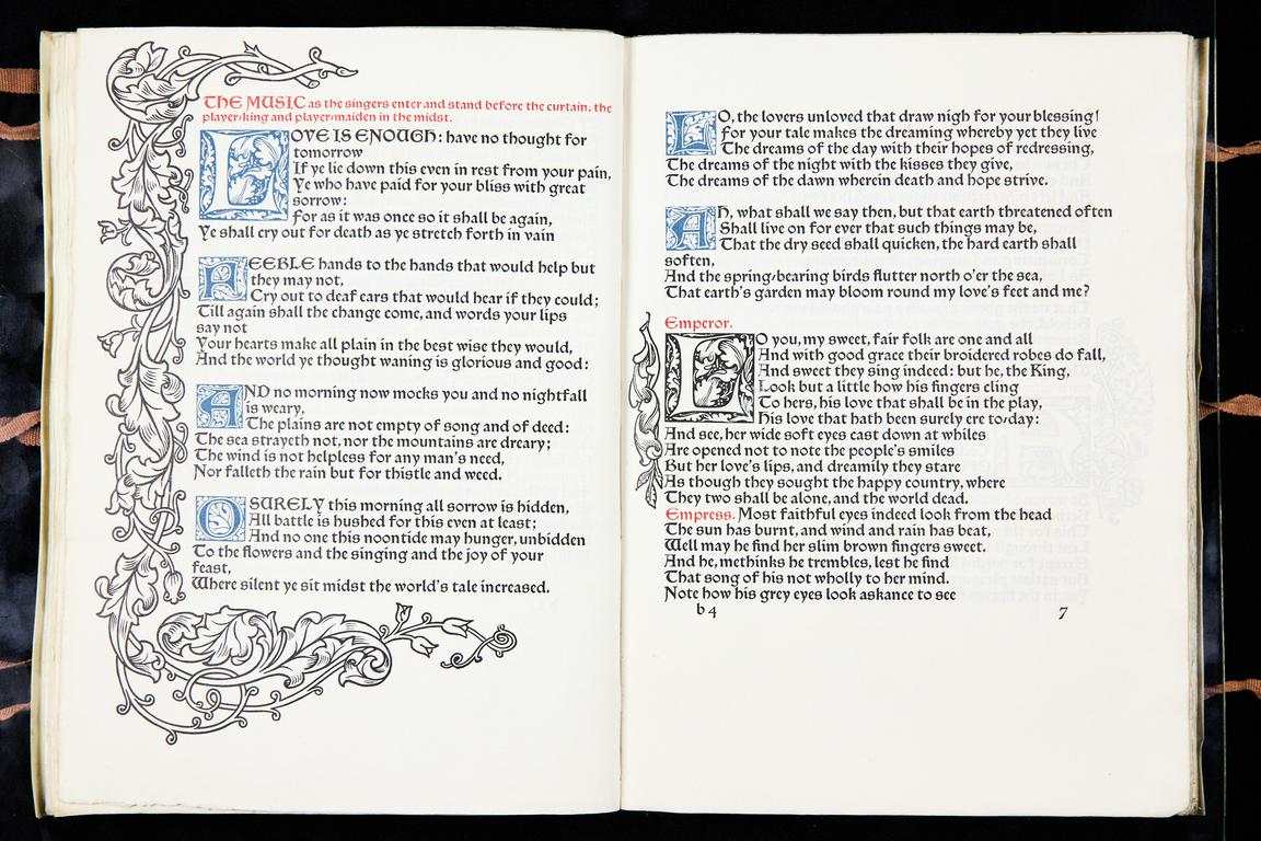 Ur Waldemar Zachrissons trycksamling. Love is enough: a morality. Tryckt på Kelmscott Press. 