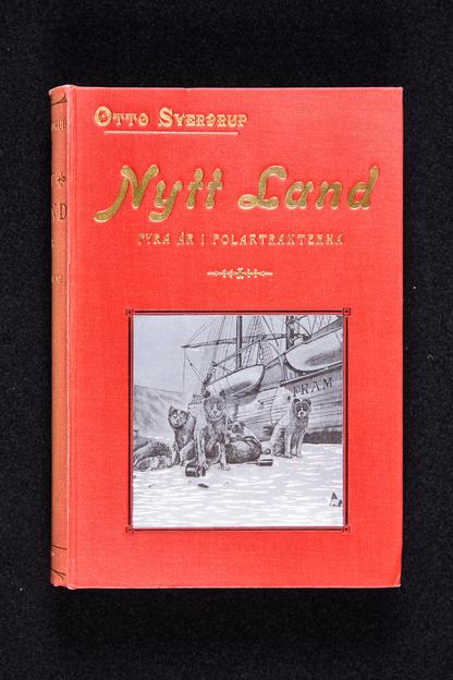 Omslag av Otto Sverdrups Nytt land : fyra år i polartrakterna, 1904.